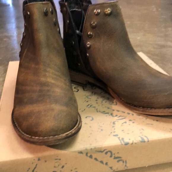 musse & cloud roaster bootie